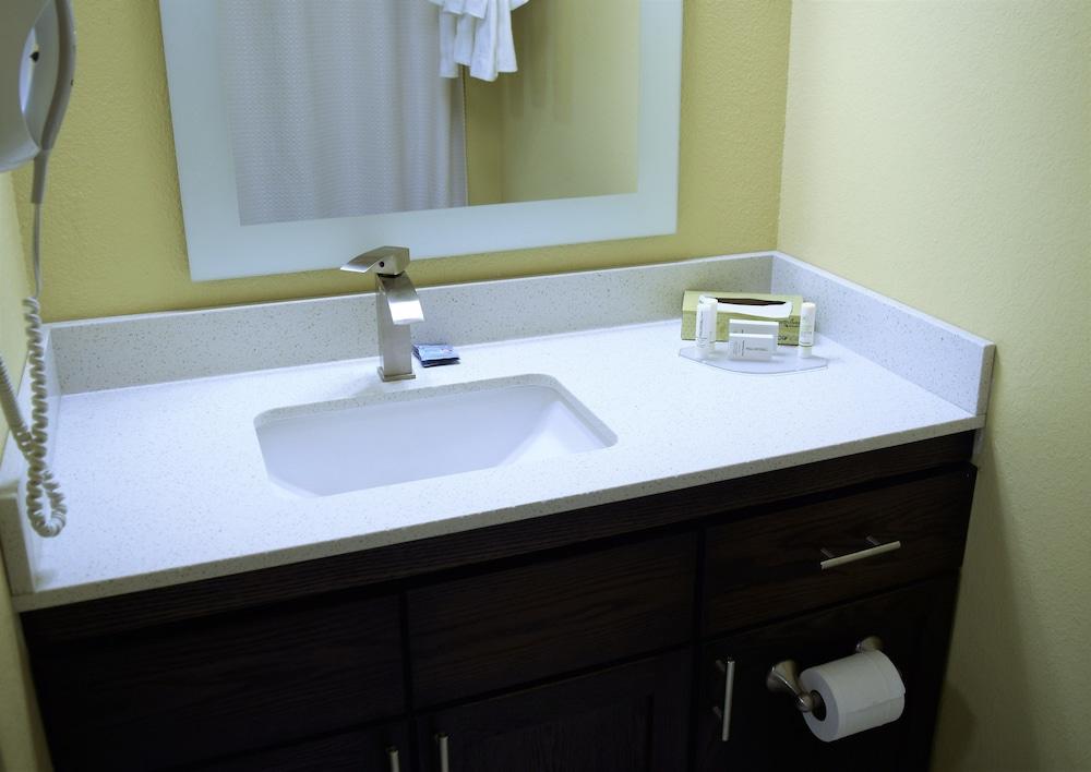 TownePlace Suites by Marriott Sioux Falls photo 11