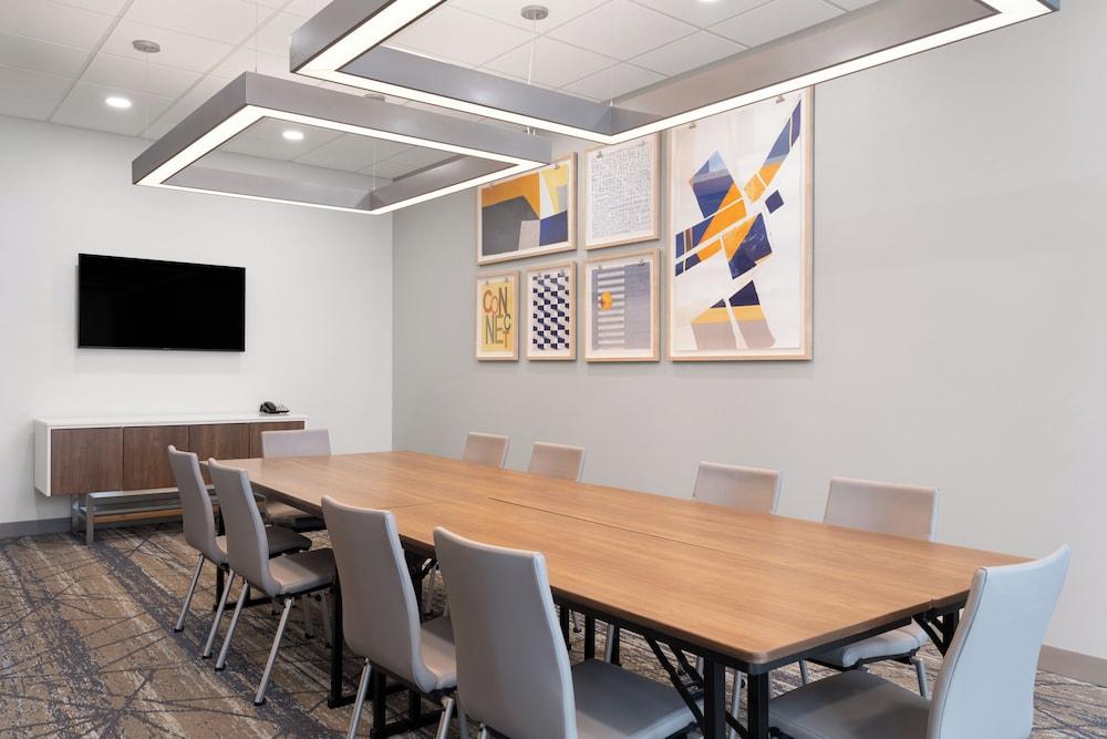 Holiday Inn Express & Suites Meridian I 20 by IHG photo 35