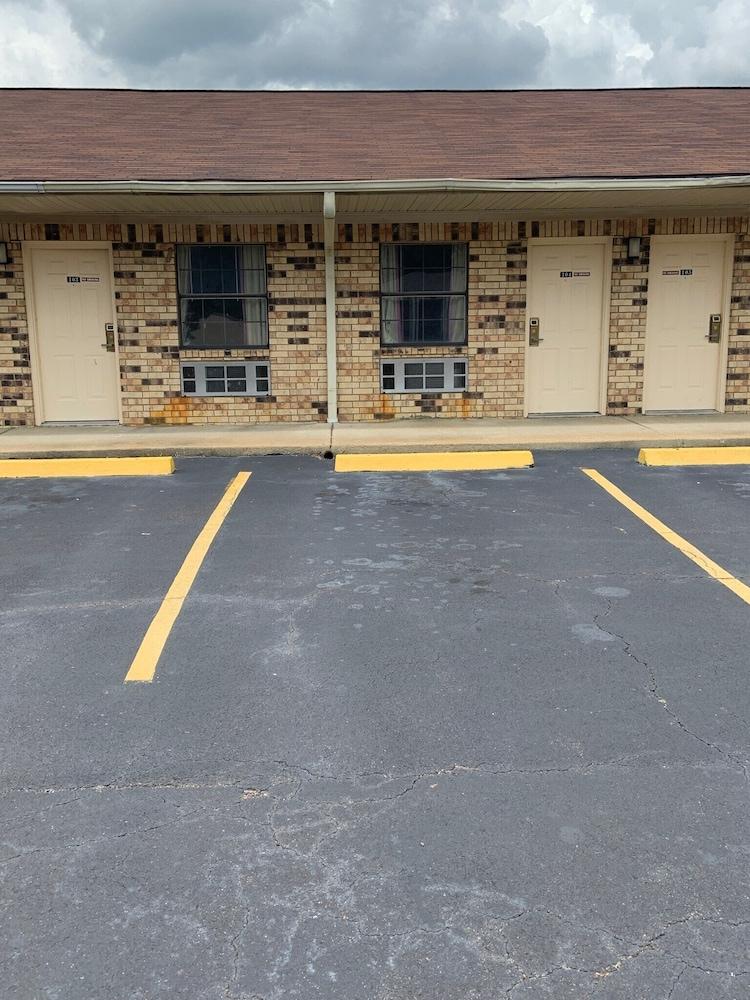 Luxury Inn & Suites Forrest City photo 23
