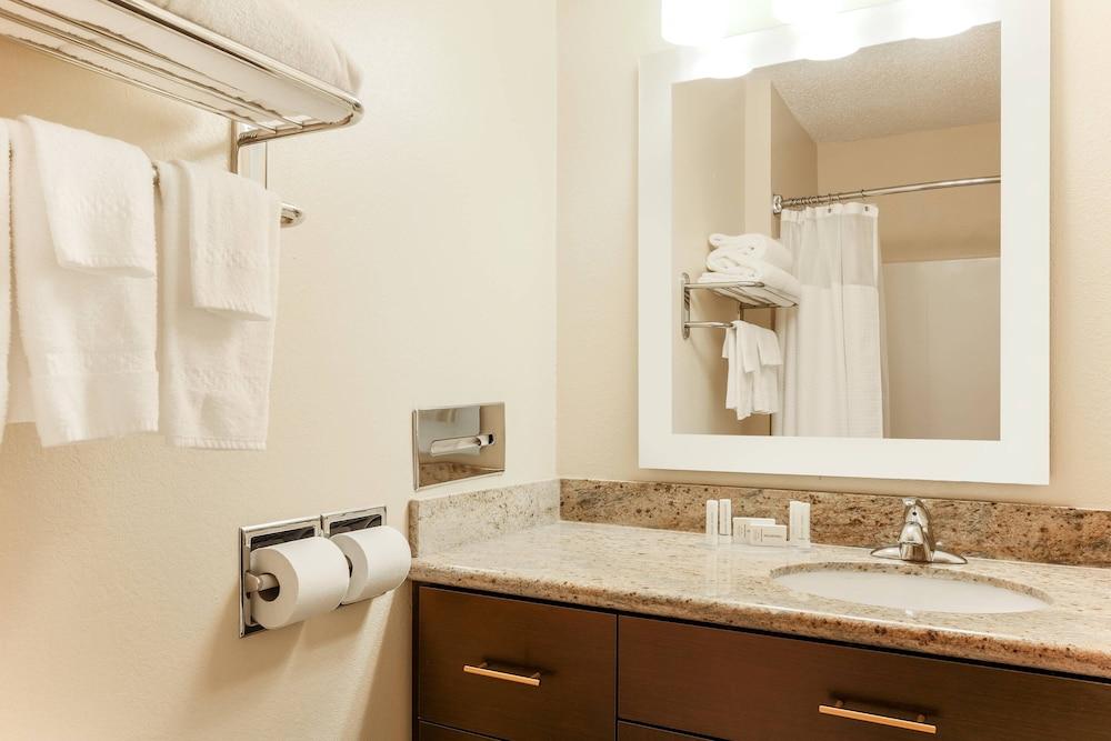 Sonesta Simply Suites Houston Brookhollow photo 13