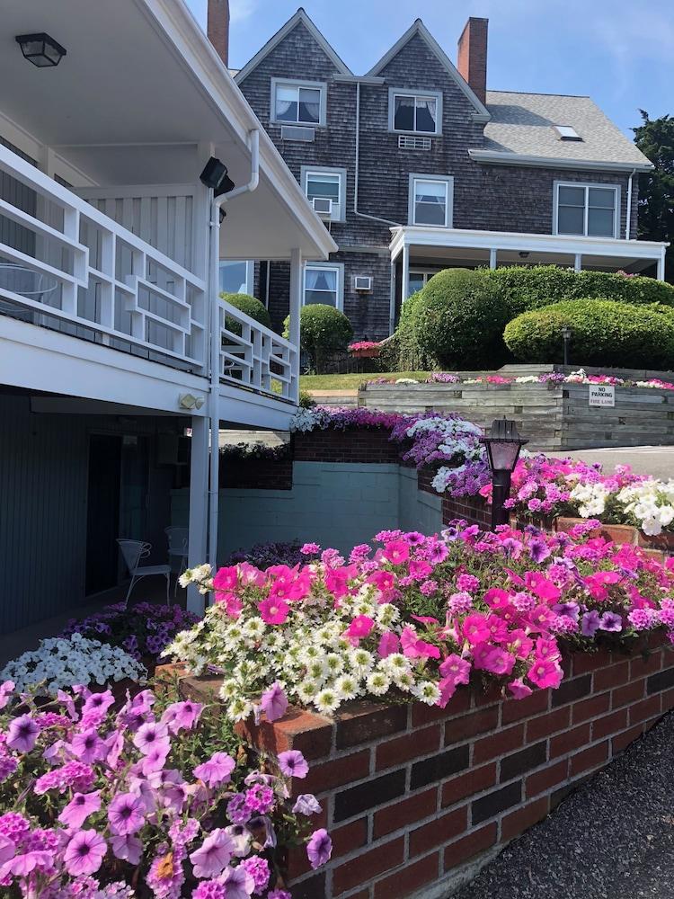 Sands of Time Motor Inn & Harbor House photo 13