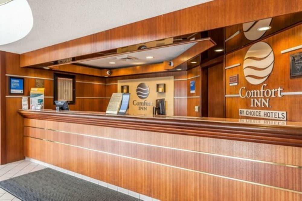 Comfort Inn Cleveland Airport photo 5