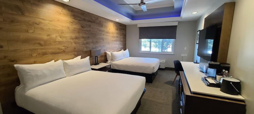 The Row Hotel, BW Signature Collection photo 12
