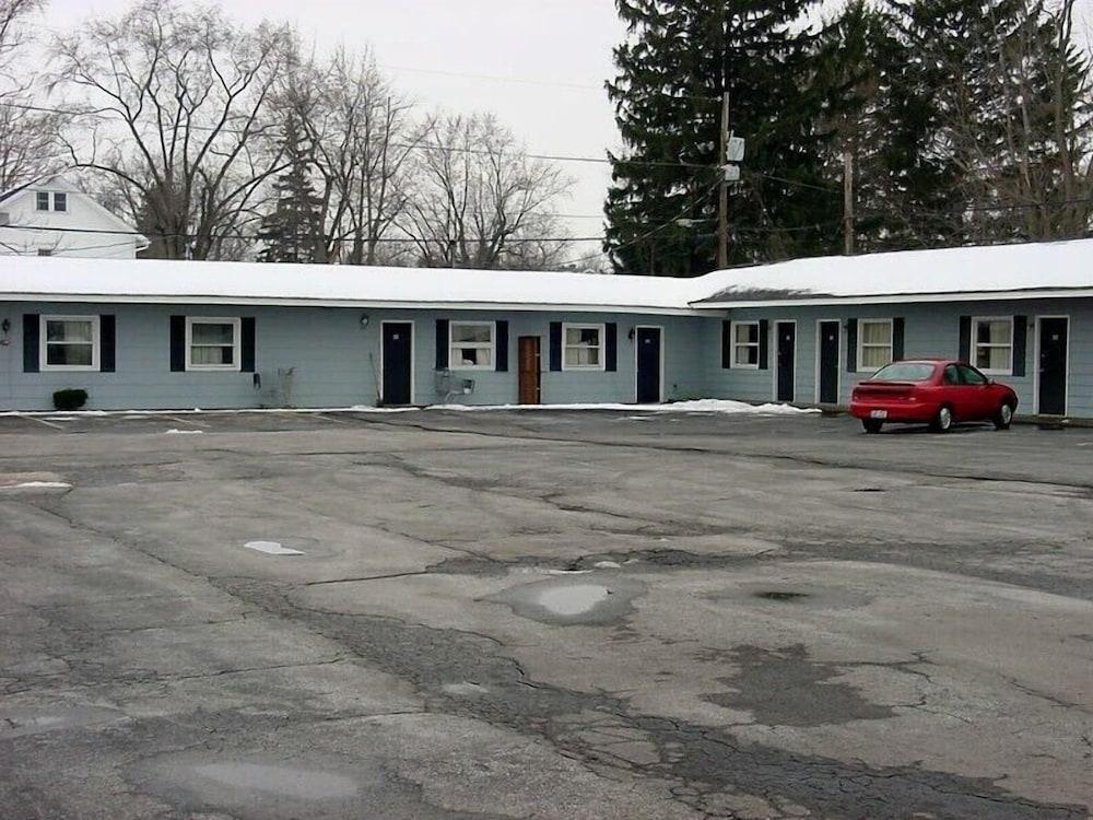 Double A Motel photo 64