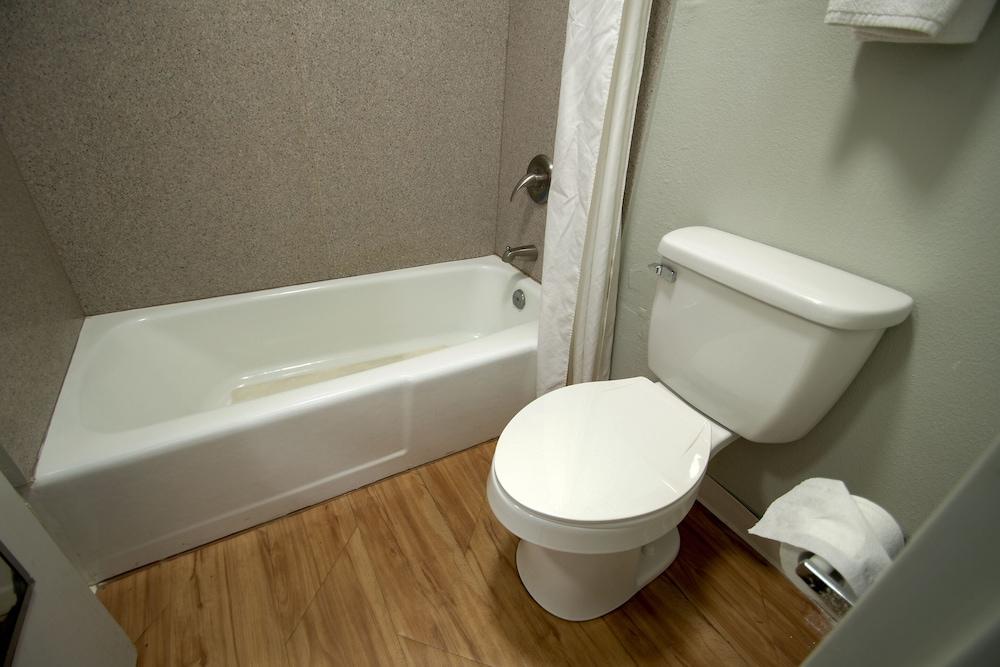 121 Motel photo 32