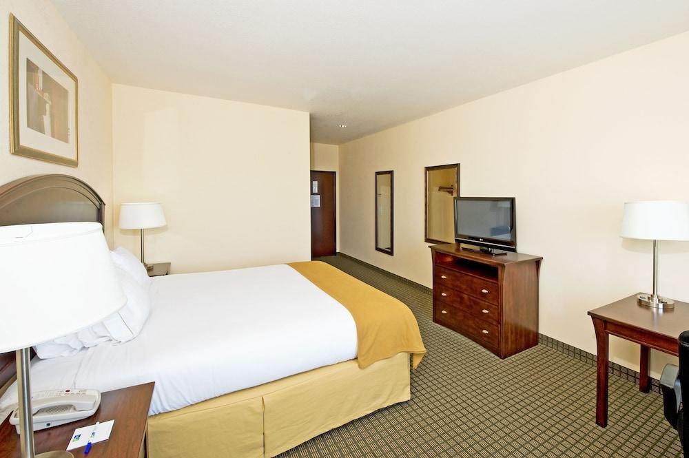 Holiday Inn Express & Suites Willcox by IHG photo 5