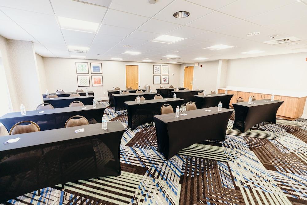 Holiday Inn Express Atlanta NE I-85 Clairmont by IHG photo 28