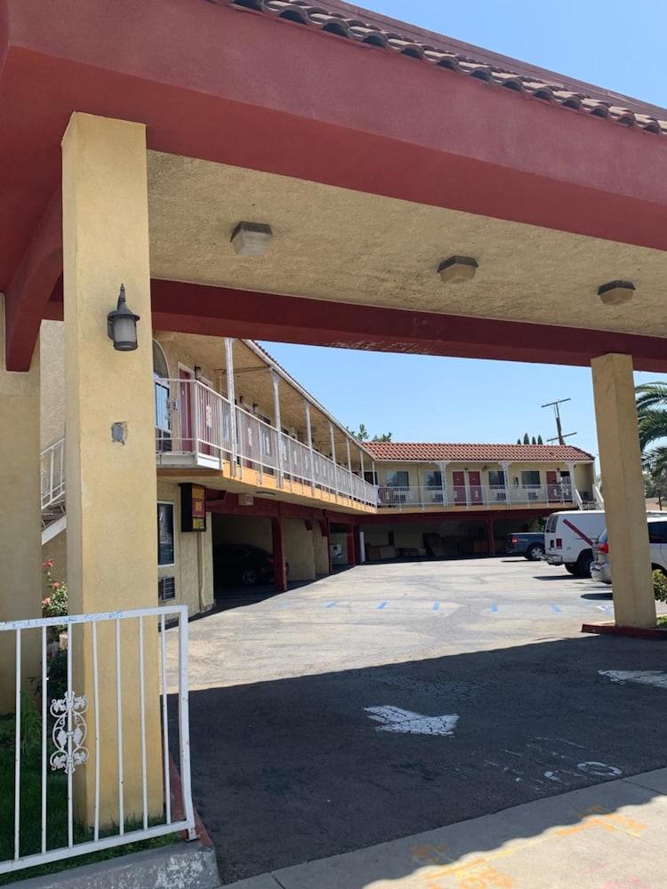 Budget Inn San Gabriel photo 12