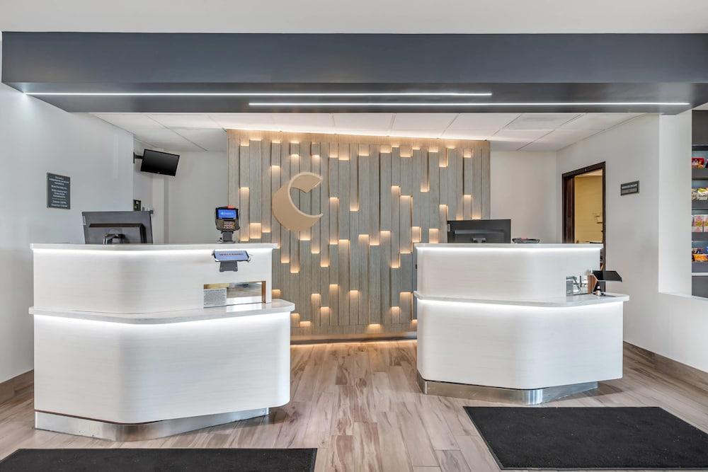 Comfort Inn & Suites Arlington Heights - Buffalo Grove photo 2