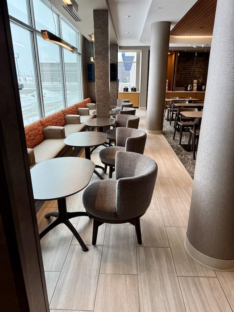 Springhill Suites By Marriott Fargo photo 7