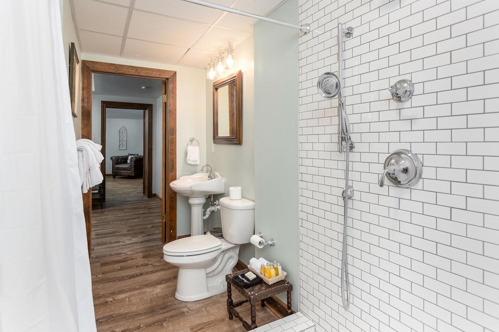 The Shaffner Inn photo 25