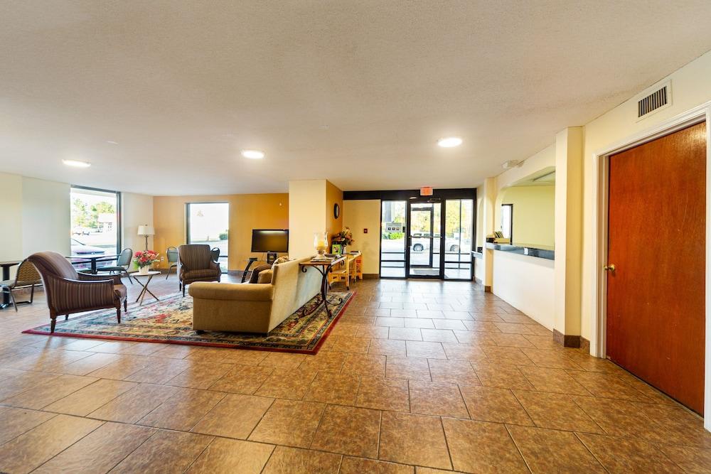 Days Inn by Wyndham Atmore photo 7