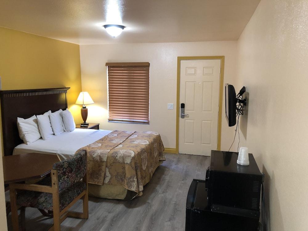 Blue Seal Inn photo 13