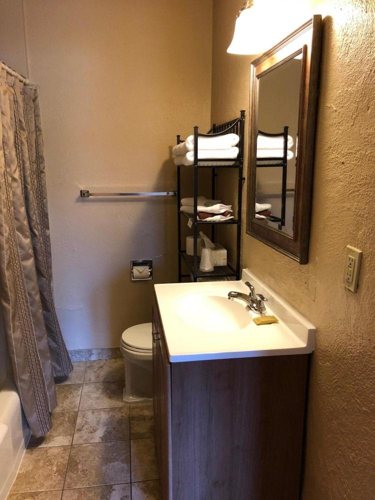 Hotel Expedition photo 24