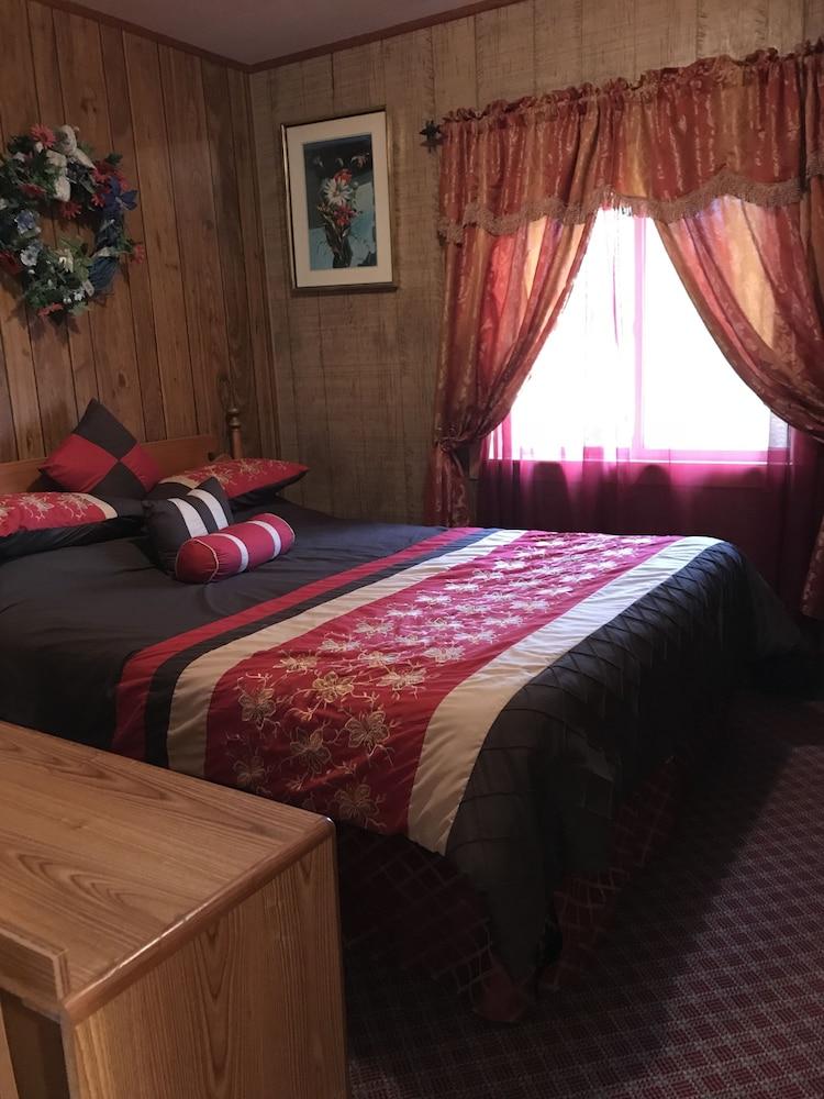 Spring Hill Motel photo 41