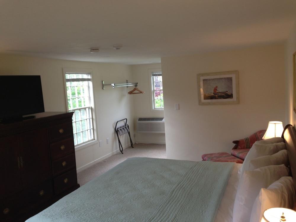 Craigville Beach Inn photo 7