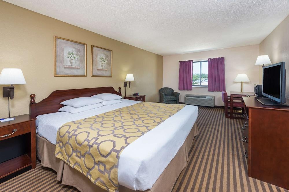 Baymont by Wyndham Metropolis photo 13