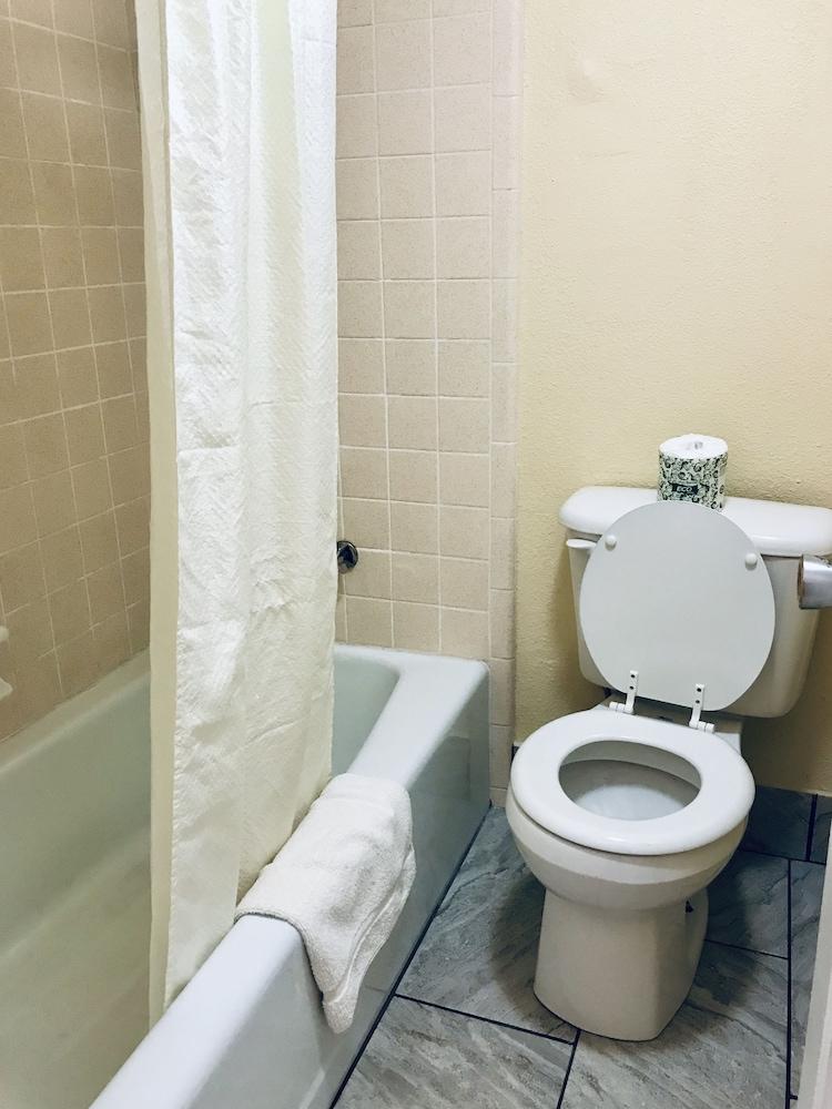 Executive Inn photo 31