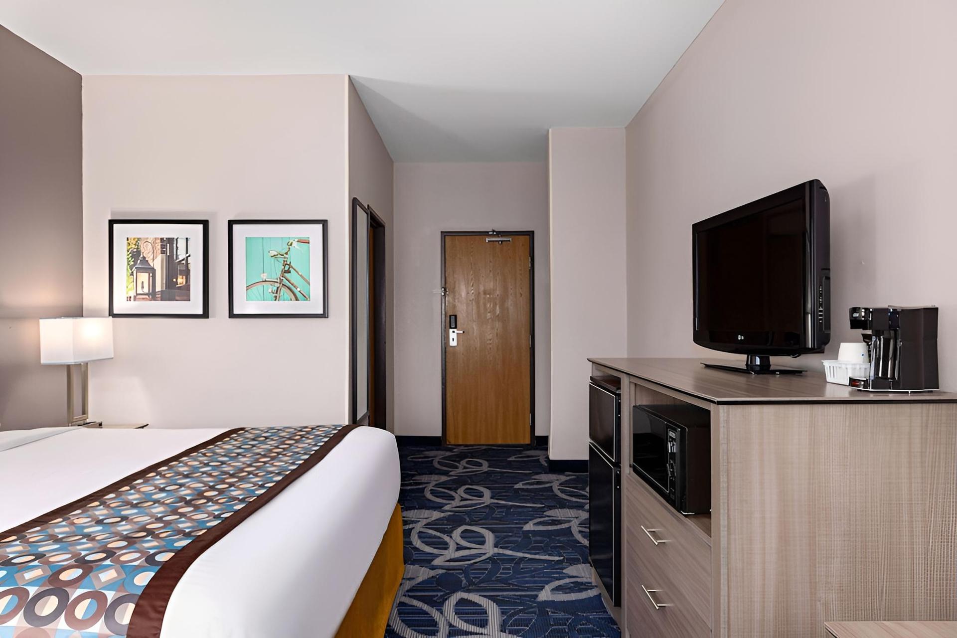 Baymont by Wyndham Waterloo photo 6