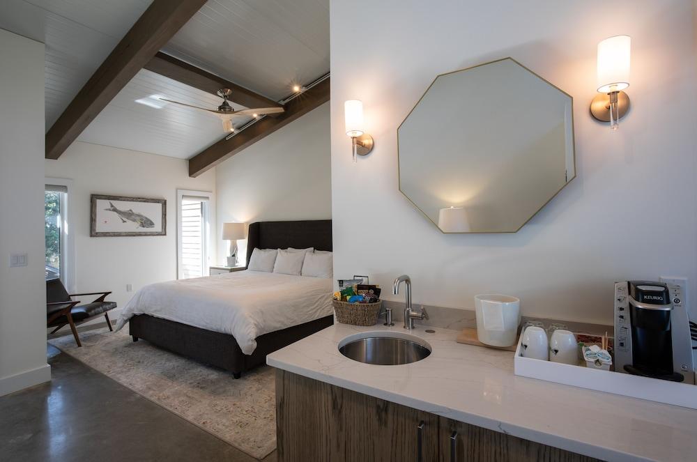 The Hampton Maid photo 8