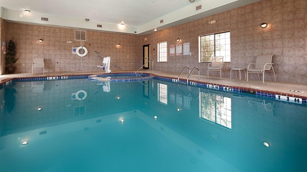 SureStay Plus Hotel by Best Western Quanah photo 19