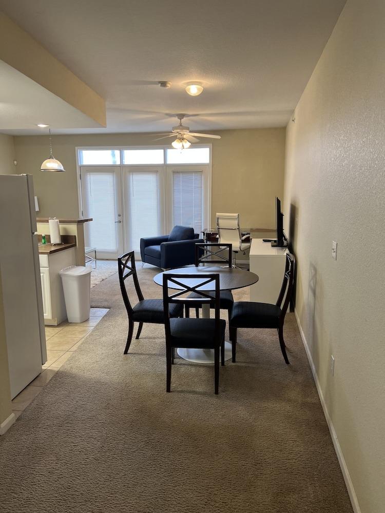 Washburn Hotel Suites photo 15