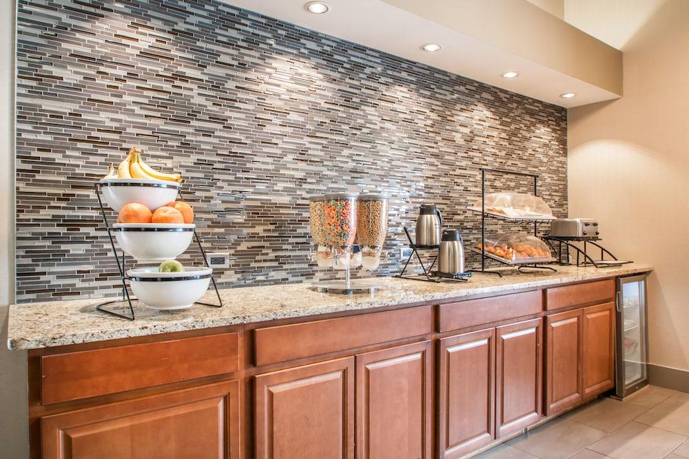 Best Western Courtview Hotel photo 29
