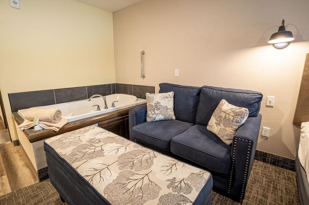 Open Hearth Lodge photo 79