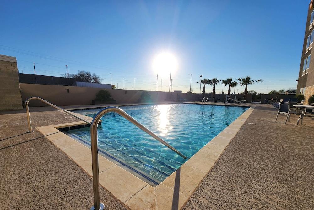 Hawthorn Extended Stay by Wyndham Del Rio photo 30