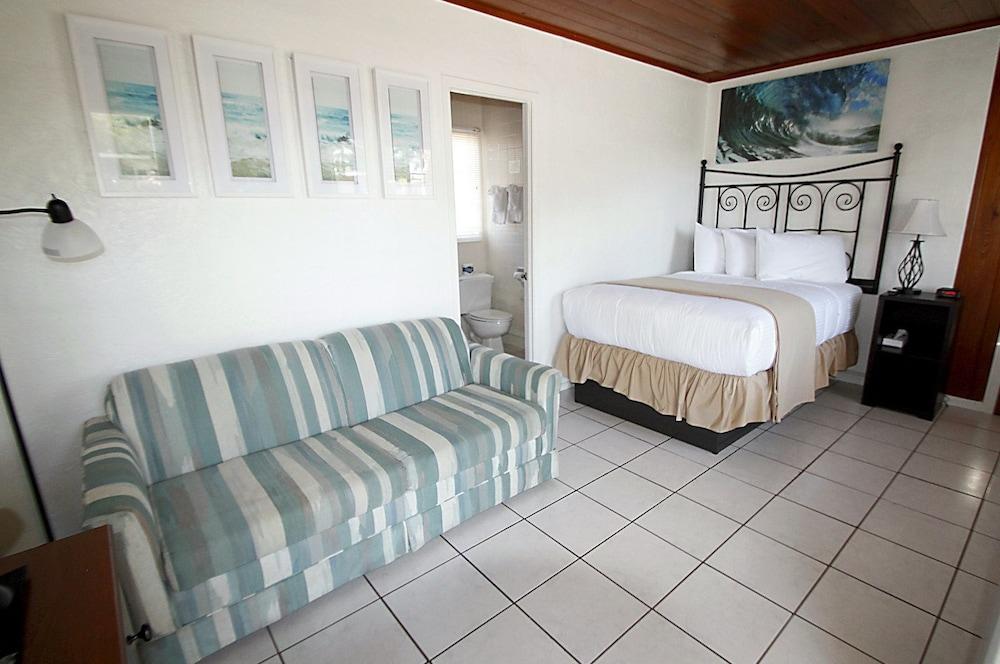 Island Breeze Inn photo 29