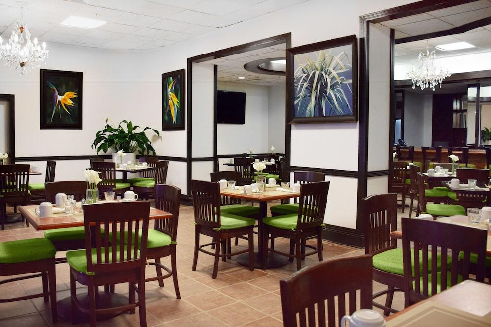 Seacoast Suites on Miami Beach photo 89