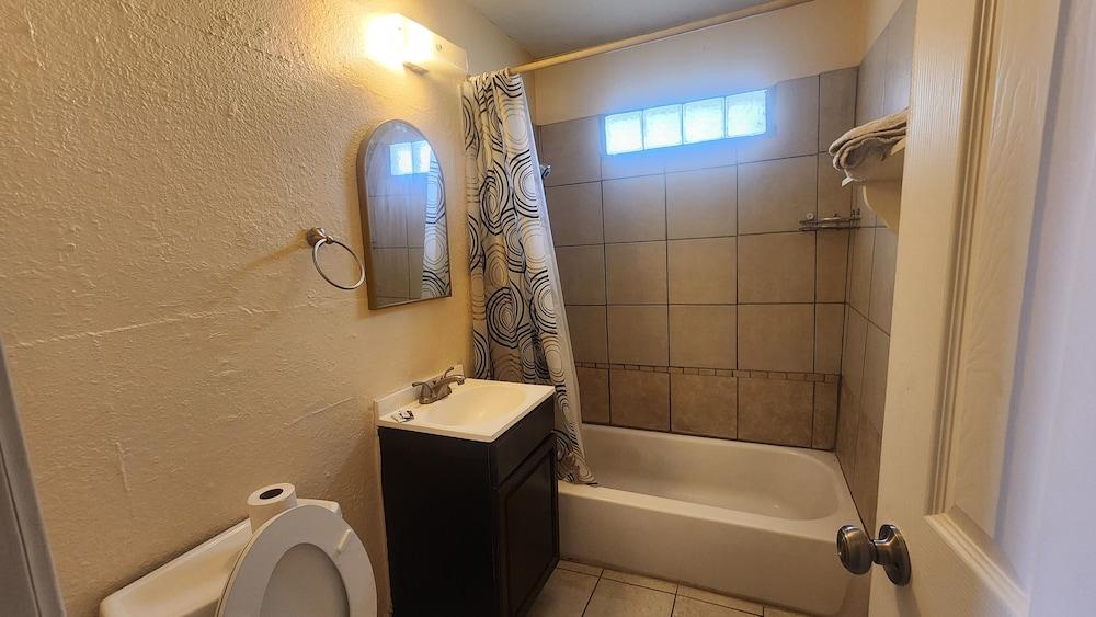 Bay Inn photo 7
