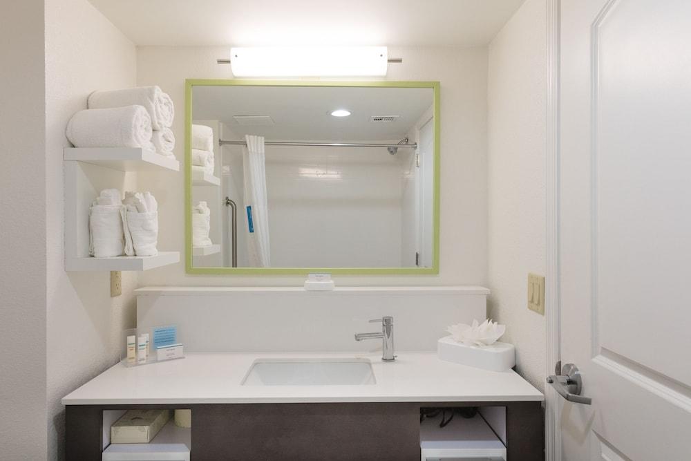 Hampton Inn St. Augustine Beach photo 32