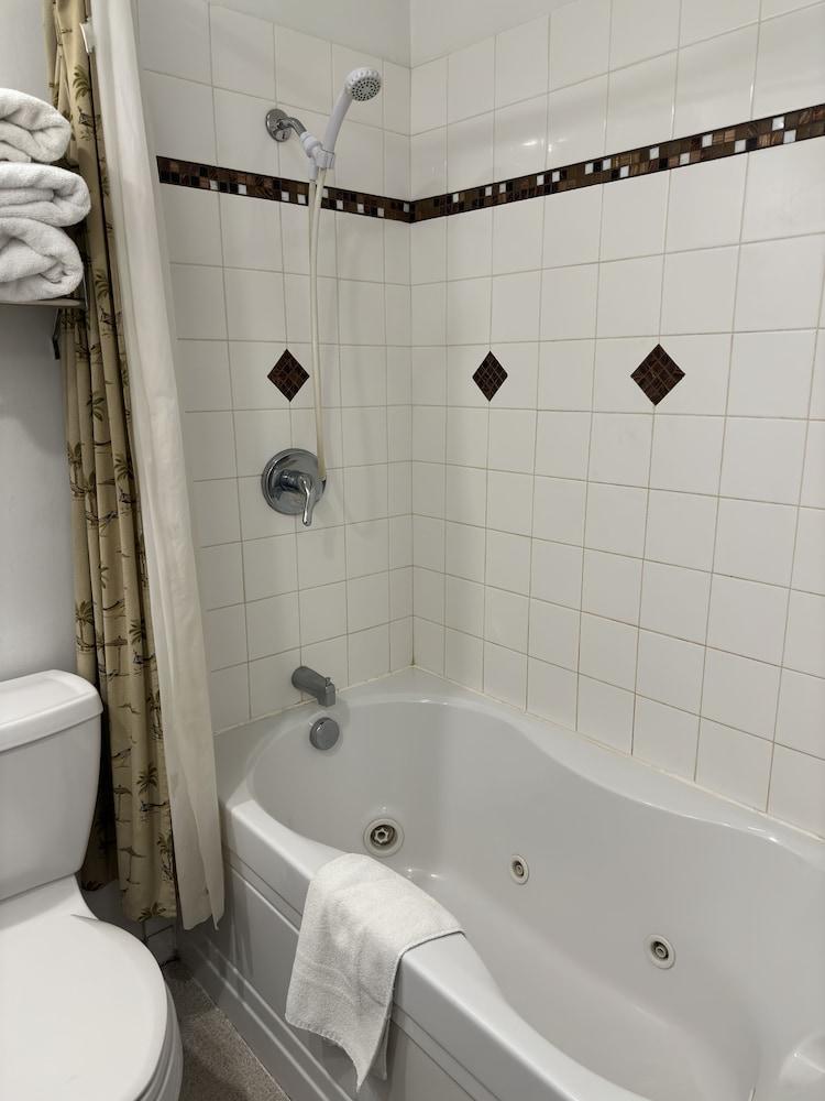Abbey Archway Inn photo 33