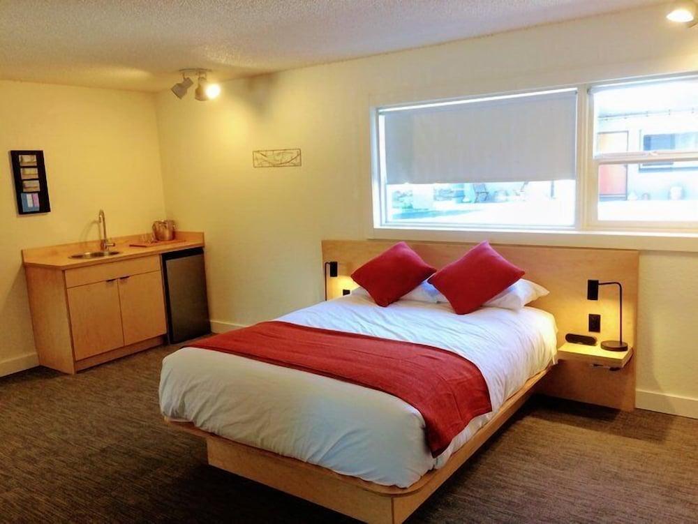 Heliotrope Hotel photo 22
