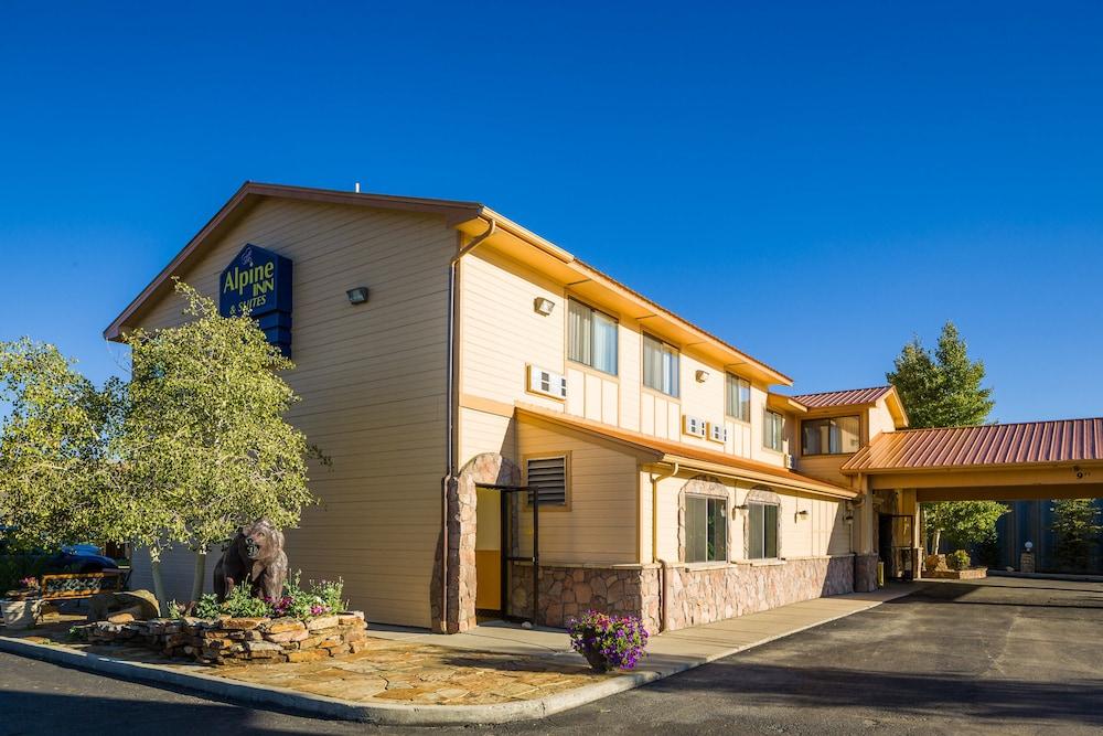 Alpine Inn & Suites photo 33
