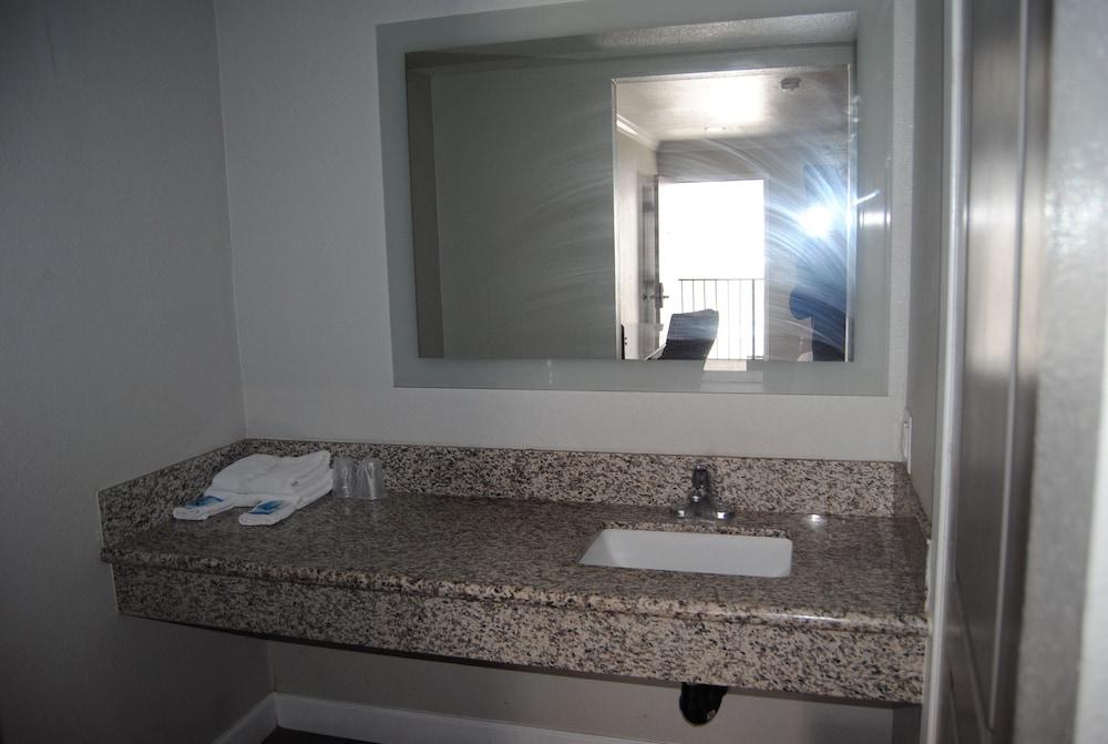 La Puente Inn photo 51