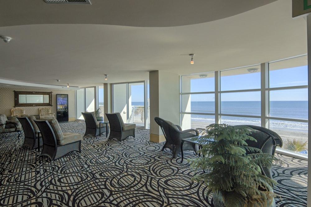 Sandy Beach Oceanfront Resort photo 2