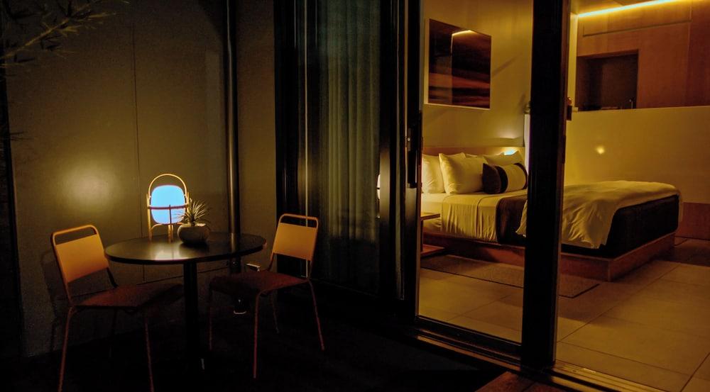 Frame Hotel - SoCo photo 29