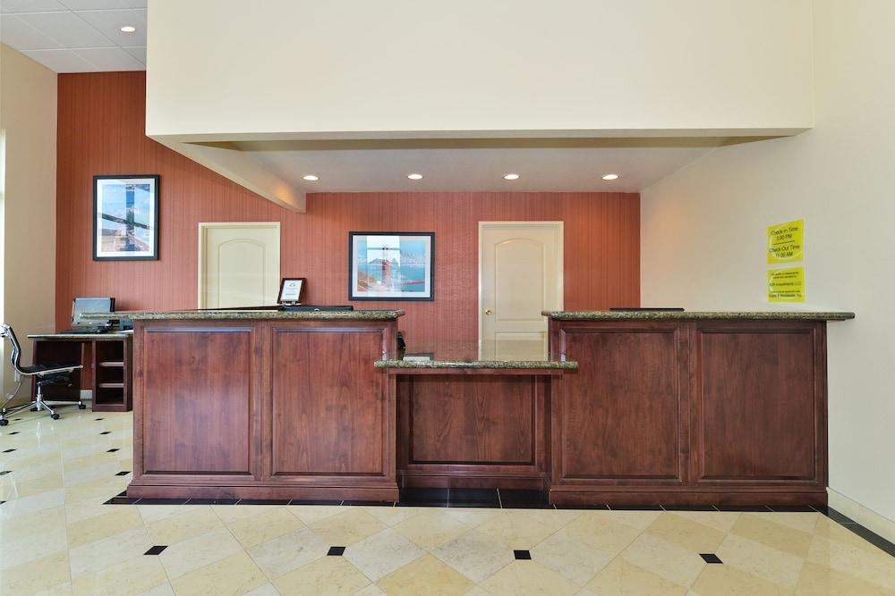 Super 8 by Wyndham Vallejo/Napa Valley photo 9