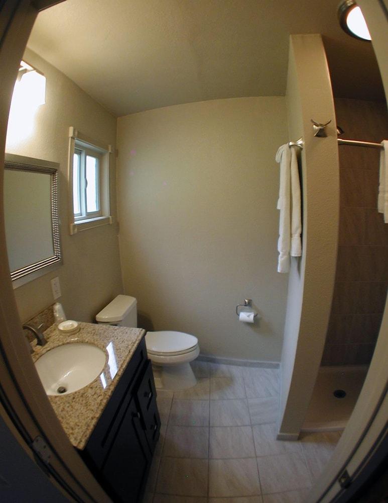 Lucia Lodge photo 30