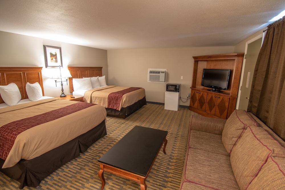 The Crow Peak Lodge photo 17