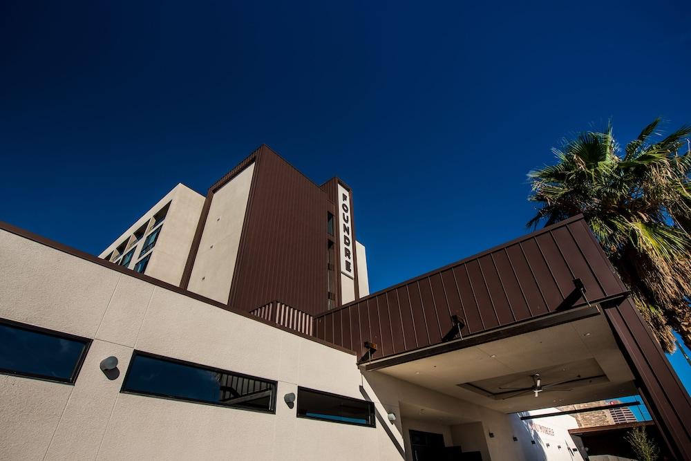 FOUNDRE Phoenix photo 1
