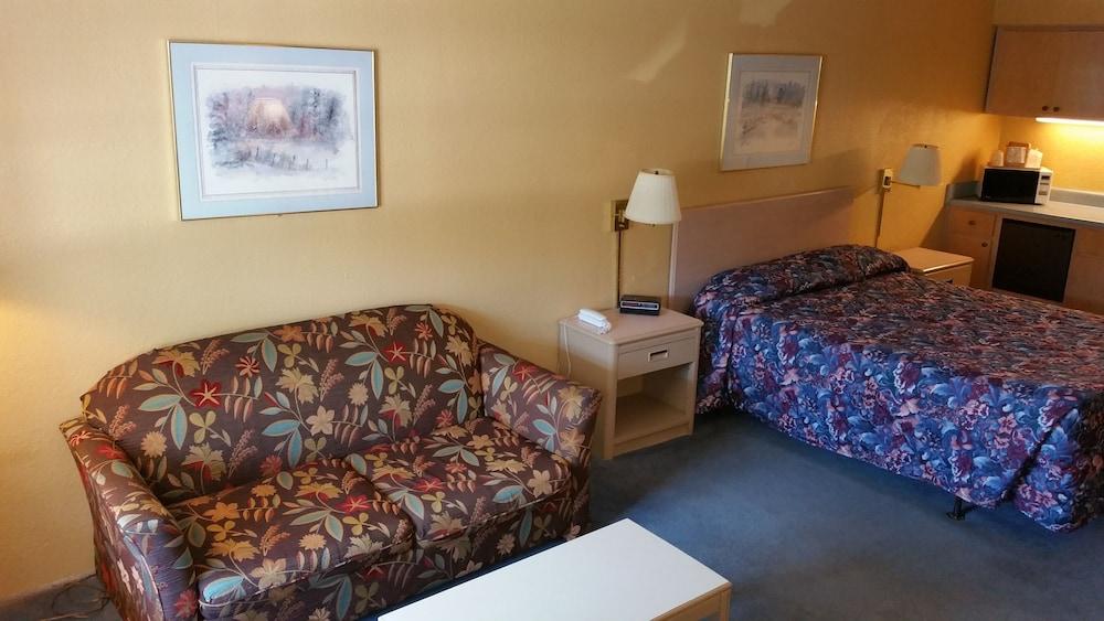 Victorian Inn photo 24