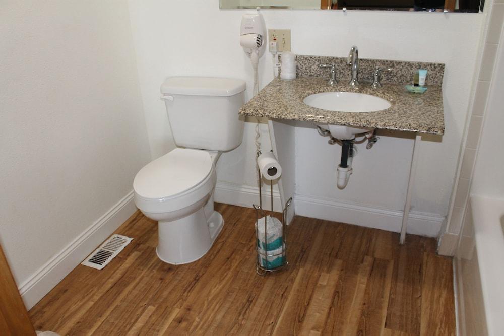 Country Inn photo 13