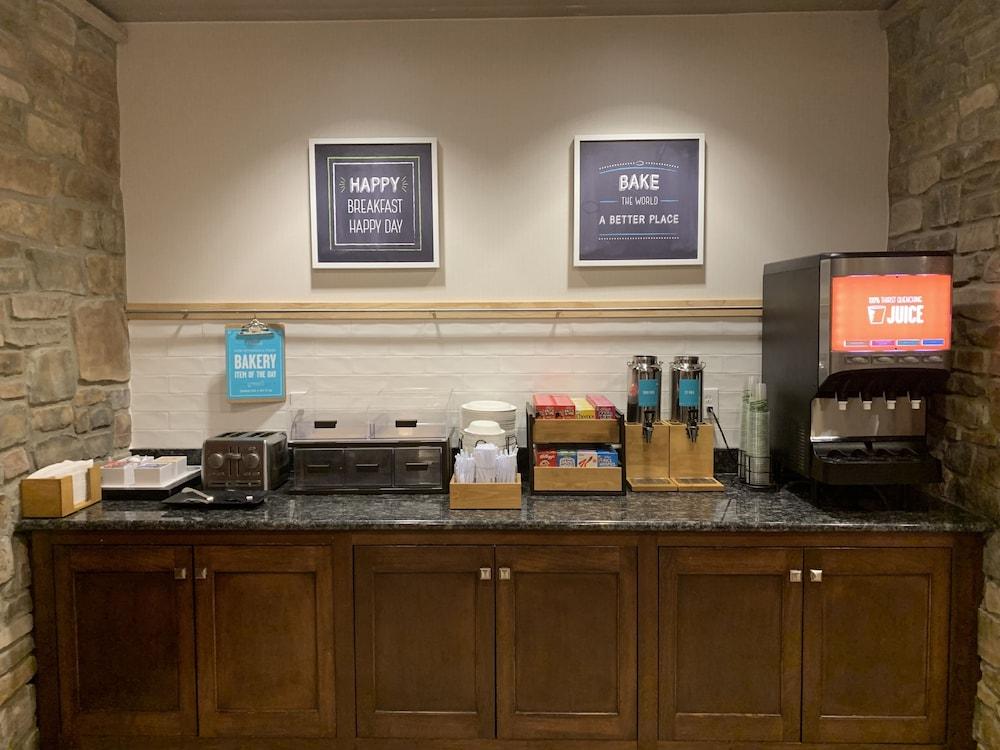 Hampton Inn & Suites Colorado Springs/Air Force Academy photo 70