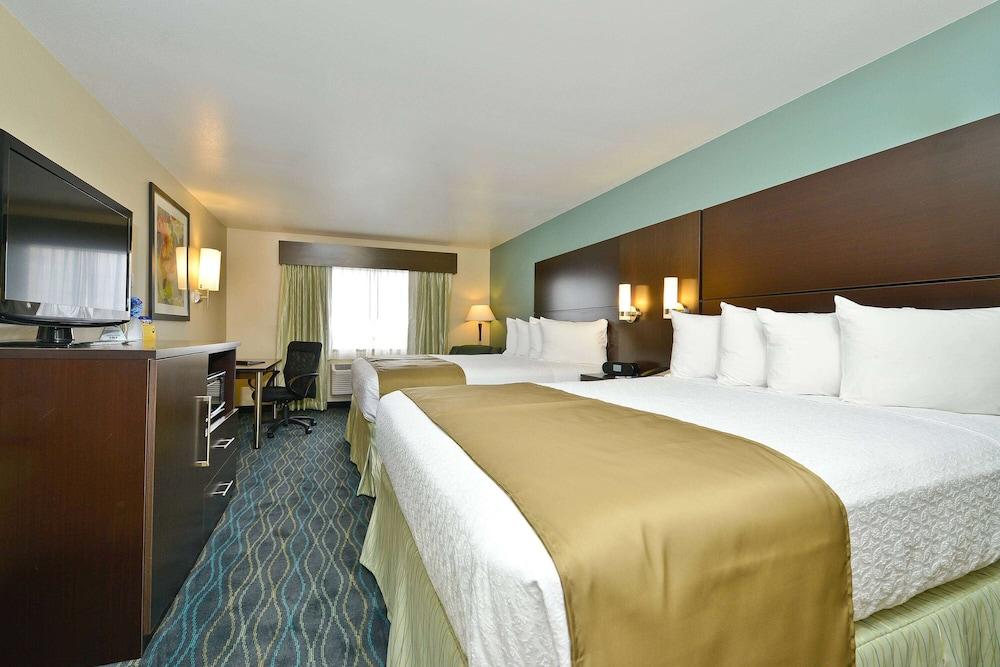 Baymont by Wyndham Marion, OH photo 9