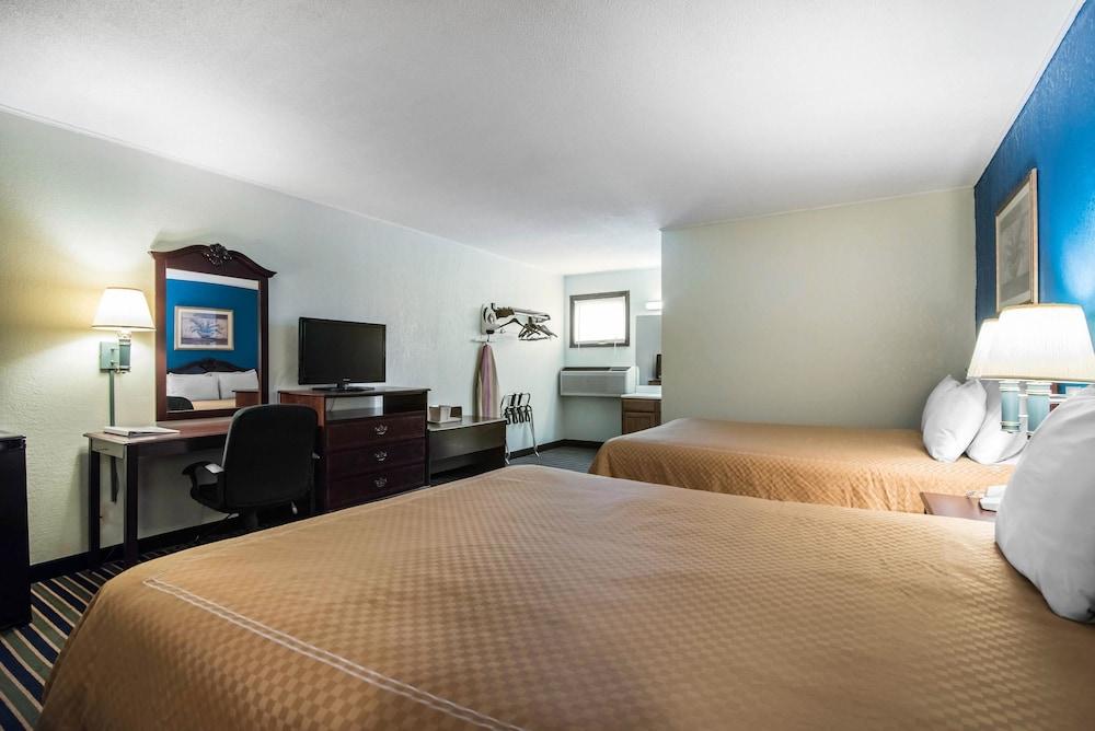 Econo Lodge Brattleboro South photo 37