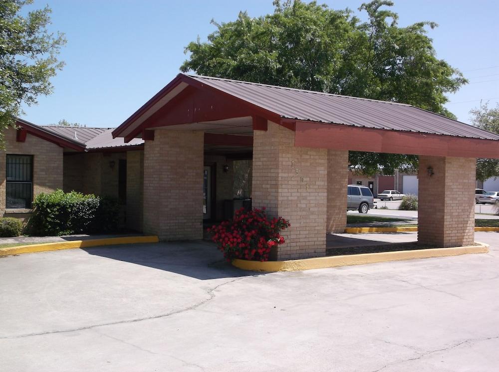 Four Horseman Travel Lodge photo 1