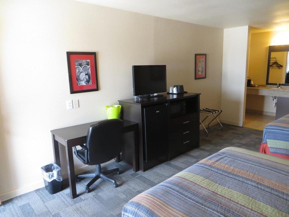 Kenedy Country Inn photo 20